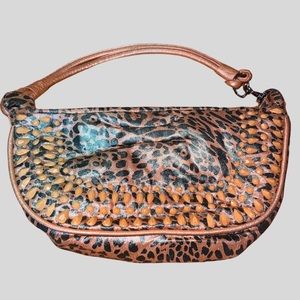 Dan W shoulder purse